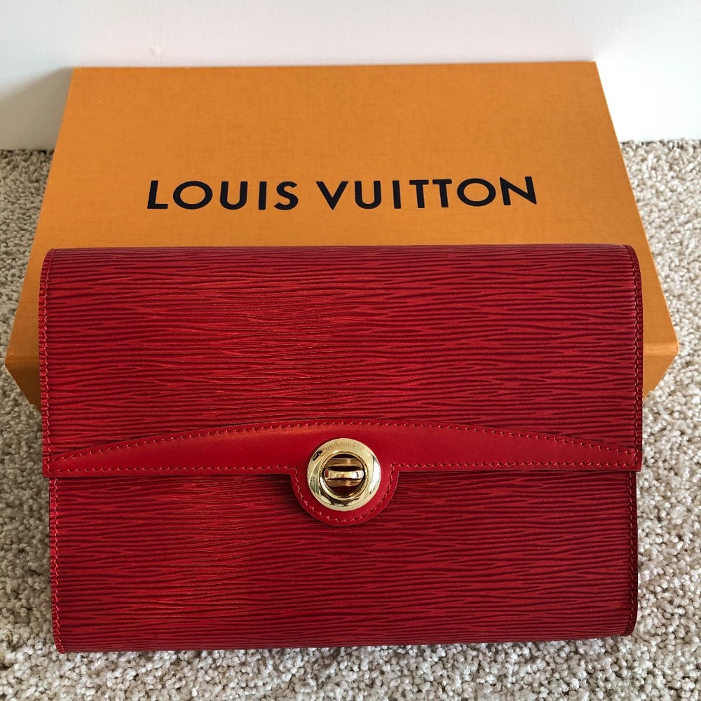 LOUIS VUITTON HANDBAG